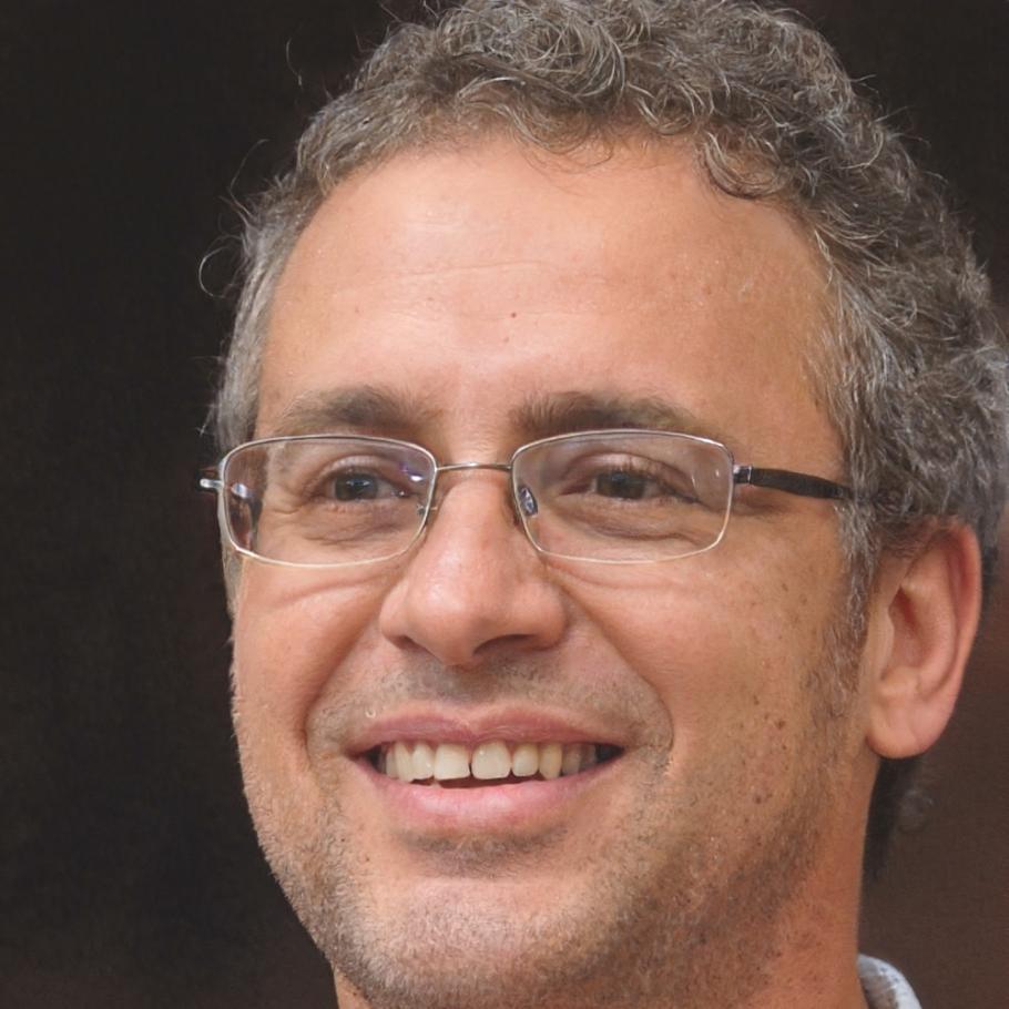 Director Académico Aurelio Mendoza